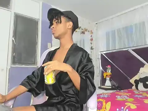 Snapshot of Santy_bigcock_01 chatting on November 11, 2025, 3:28 am Santy bigcock 01 online show from November 11, 2025, 3:28 am