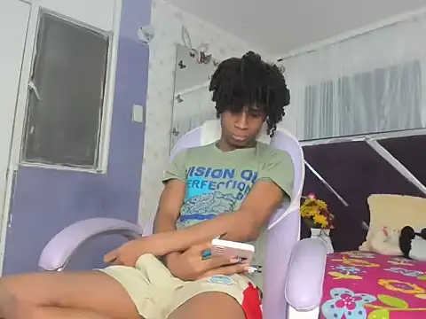 Snapshot of Santy_bigcock_01 chatting on November 26, 2025, 12:17 pm Santy bigcock 01 online show from November 26, 2025, 12:17 pm