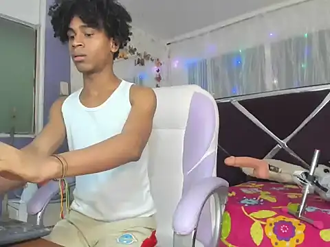 Snapshot of Santy_bigcock_01 chatting on January 8, 2026, 2:36 am Santy bigcock 01 online show from January 8, 2026, 2:36 am