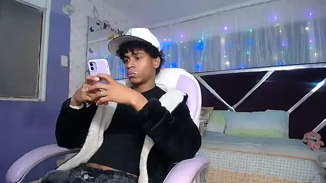 Santy bigcock 01 online show from April 13, 2026, 2:00 pm