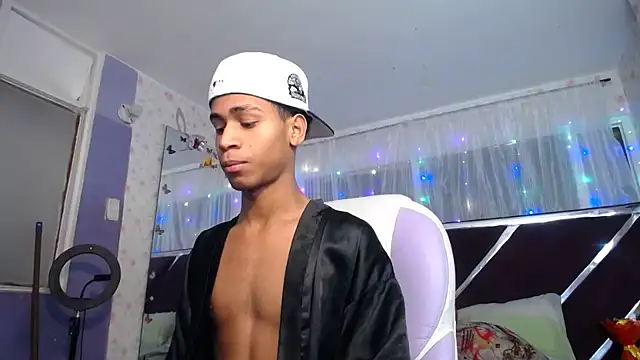 Santy bigcock 01 online show from June 25, 2026, 4:00 pm