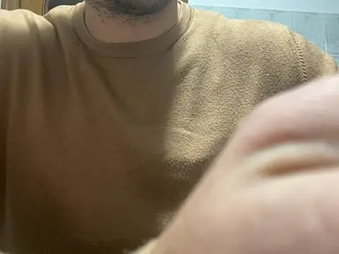 redflake online show from November 4, 2025, 5:01 pm