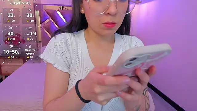 Kittyy patitas suaves online show from November 19, 2025, 10:37 am