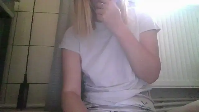 Snapshot of dirty_sasha00 chatting on June 15, 2026, 2:47 am dirty sasha00 online show from June 15, 2026, 2:47 am
