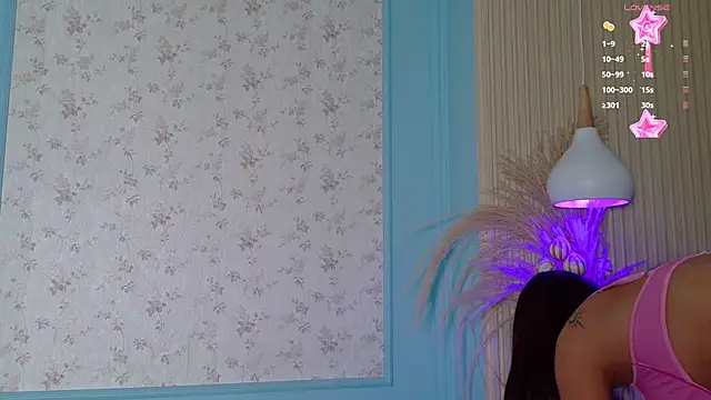 Snapshot of MaddieSteel chatting on December 2, 2025, 11:59 am MaddieSteel online show from December 2, 2025, 11:59 am