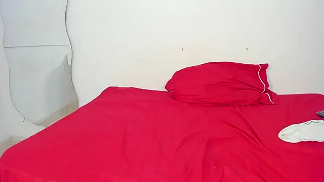 kendra lovv online show from December 22, 2025, 7:44 pm