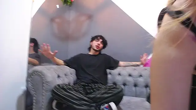 Snapshot of Carolina_Morel chatting on November 20, 2025, 2:50 pm Carolina Morel online show from November 20, 2025, 2:50 pm