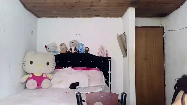 lyam ebony  online show from April 3, 2026, 9:02 pm