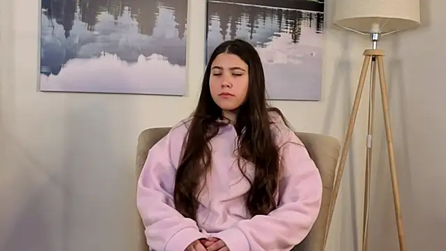 Snapshot of TeriRazey chatting on November 5, 2025, 3:50 am TeriRazey online show from November 5, 2025, 3:50 am