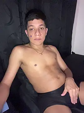 LucaDave 1 online show from November 25, 2025, 3:50 am