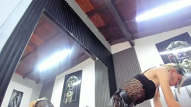 Caitlyn-Joness  online show from March 26, 2026, 8:25 pm