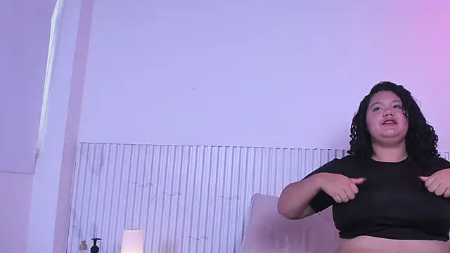 Miranda Millers online show from November 10, 2025, 7:35 pm