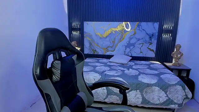 Liams18 online show from April 8, 2026, 2:44 am