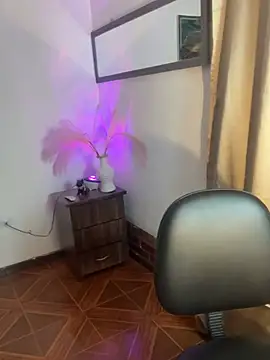 alisaa jhons1 online show from February 24, 2026, 11:25 pm