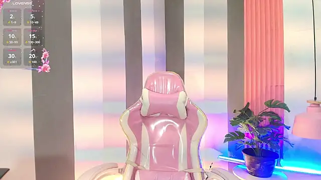 Snapshot of camii_raux chatting on November 15, 2025, 3:48 am camii raux online show from November 15, 2025, 3:48 am