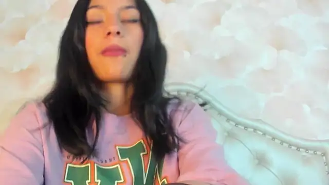 Madhison 5 online show from November 23, 2025, 8:41 pm