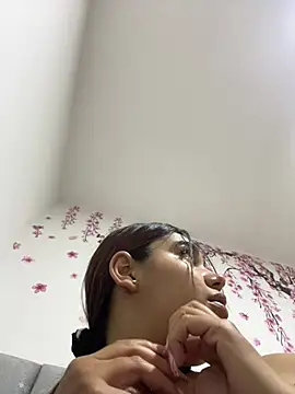Snapshot of Anny_arango1 chatting on July 21, 2026, 4:15 am Anny arango1 online show from July 21, 2026, 4:15 am