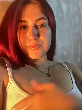 Snapshot of JimenaWhite chatting on November 22, 2025, 5:39 am JimenaWhite online show from November 22, 2025, 5:39 am