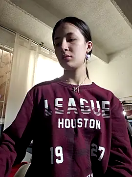 Celeste Moretti online show from December 18, 2025, 2:23 pm