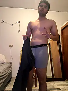 Leoncitooo987 online show from December 3, 2025, 11:58 pm