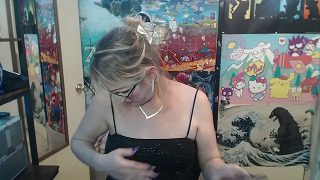 Savanah Banana  online show from November 9, 2025, 10:41 pm