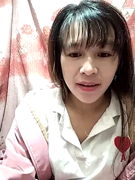 Snapshot of bupbe-baby chatting on November 18, 2025, 3:27 pm bupbe-baby online show from November 18, 2025, 3:27 pm