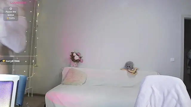 Snapshot of olliebells chatting on November 23, 2025, 3:12 pm olliebells online show from November 23, 2025, 3:12 pm