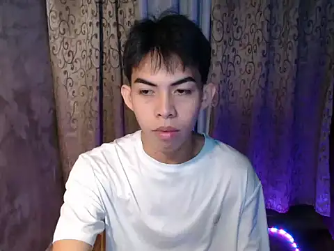 Urhotsilverboy online show from January 13, 2026, 11:04 am