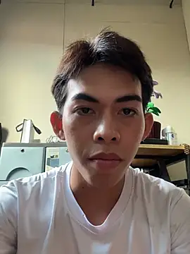 Urhotsilverboy online show from July 28, 2026, 7:59 am