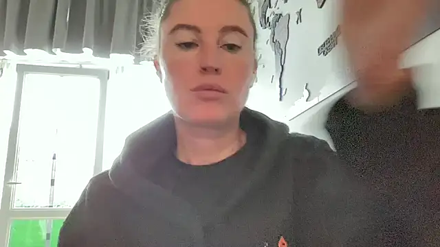 Ameli8 online show from November 11, 2025, 10:37 am