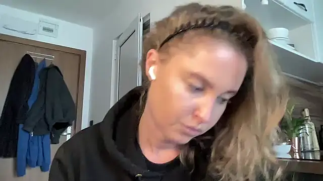 Ameli8 online show from February 12, 2026, 1:06 pm