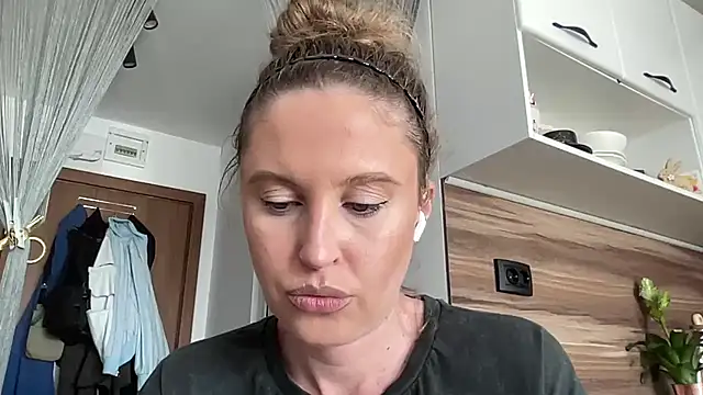 Ameli8 online show from April 25, 2026, 11:24 am