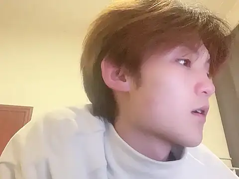 xiaomeng2563 online show from January 12, 2026, 1:38 pm