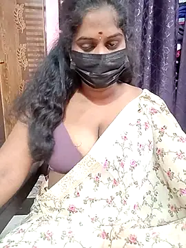 Snapshot of Keerthee_ chatting on November 8, 2025, 5:29 am Keerthee online show from November 8, 2025, 5:29 am