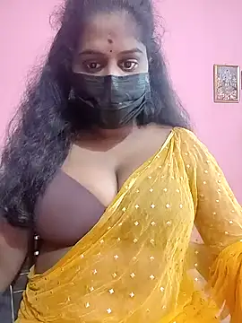 Snapshot of Keerthee_ chatting on November 14, 2025, 5:39 am Keerthee online show from November 14, 2025, 5:39 am