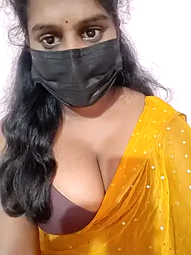 Snapshot of Keerthee_ chatting on November 16, 2025, 6:02 pm Keerthee online show from November 16, 2025, 6:02 pm