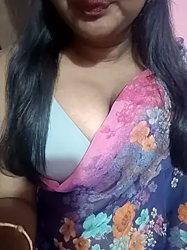 Snapshot of Keerthee_ chatting on November 29, 2025, 6:11 pm Keerthee online show from November 29, 2025, 6:11 pm