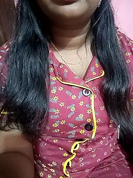 Snapshot of Keerthee_ chatting on November 30, 2025, 10:25 pm Keerthee online show from November 30, 2025, 10:25 pm