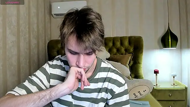 JonnahHell online show from November 23, 2025, 2:39 pm