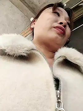 Snapshot of MINSSA502 chatting on November 16, 2025, 1:33 am MINSSA502 online show from November 16, 2025, 1:33 am