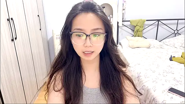 Hmm 0303 online show from April 8, 2026, 5:46 pm