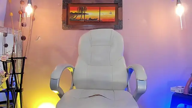 NicolasRey1 online show from November 22, 2025, 4:11 am