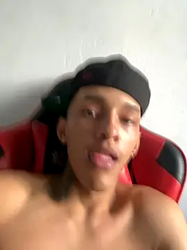 thebesthot online show from November 8, 2025, 9:24 pm