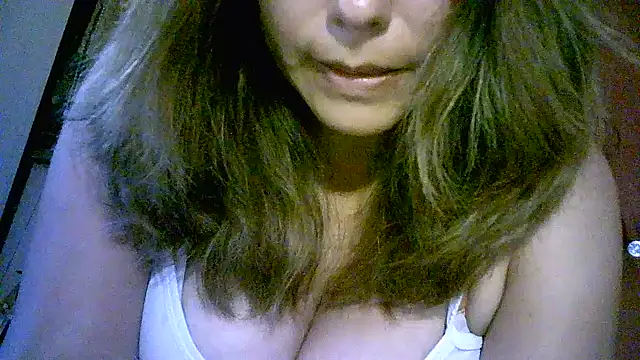 Zulreyna online show from March 26, 2026, 3:01 am