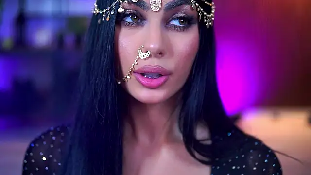 RavennaDArcy online show from February 18, 2026, 7:54 pm