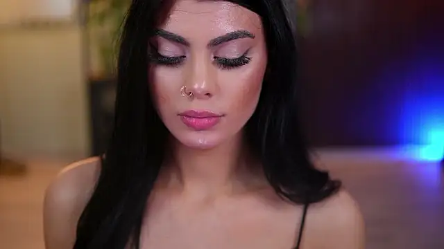 RavennaDArcy online show from March 3, 2026, 8:04 pm