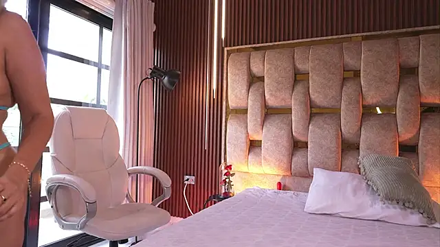 alicia xoxo online show from April 9, 2026, 8:58 pm