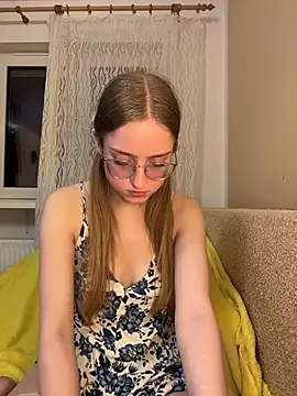 EveLunny online show from January 7, 2026, 3:09 am