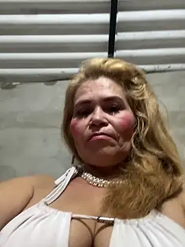 dirty mother3 online show from December 17, 2025, 3:23 am