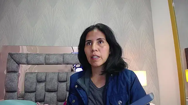 Snapshot of GiselaZivic chatting on June 17, 2026, 7:04 pm GiselaZivic online show from June 17, 2026, 7:04 pm